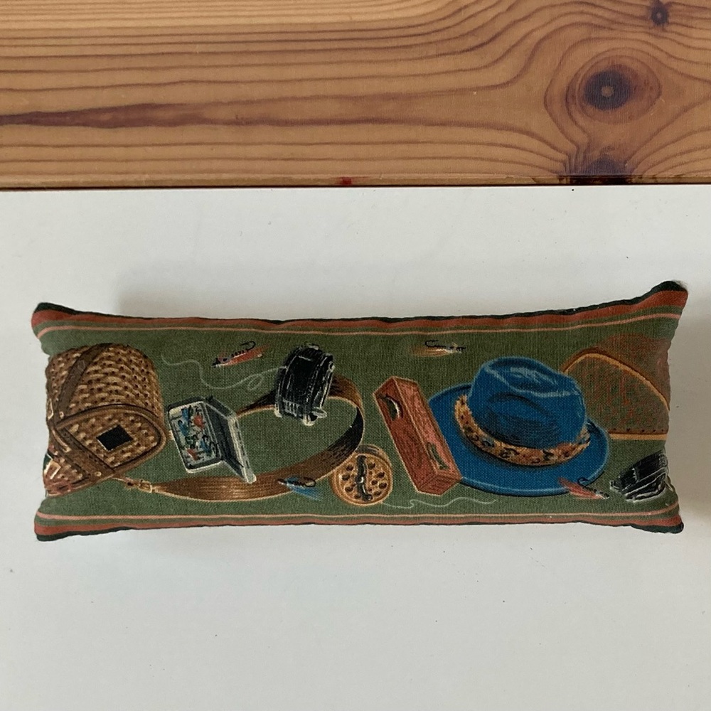 Needle Pillow Fisher